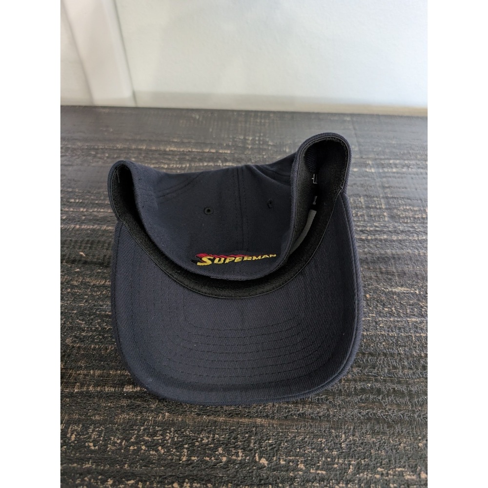 New Era Superman Shield Navy Flex Fitted Baseball Cap Hat Men's Small/Medium - Picture 4 of 5